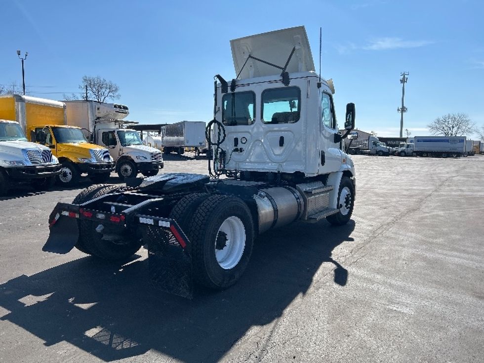 Day Cab Tractor-Heavy Duty Tractors-Freightliner-2020-Cascadia 11342ST-Indianapolis-IN-348,816\n\t\tmiles-$ 30,250 - Image 7