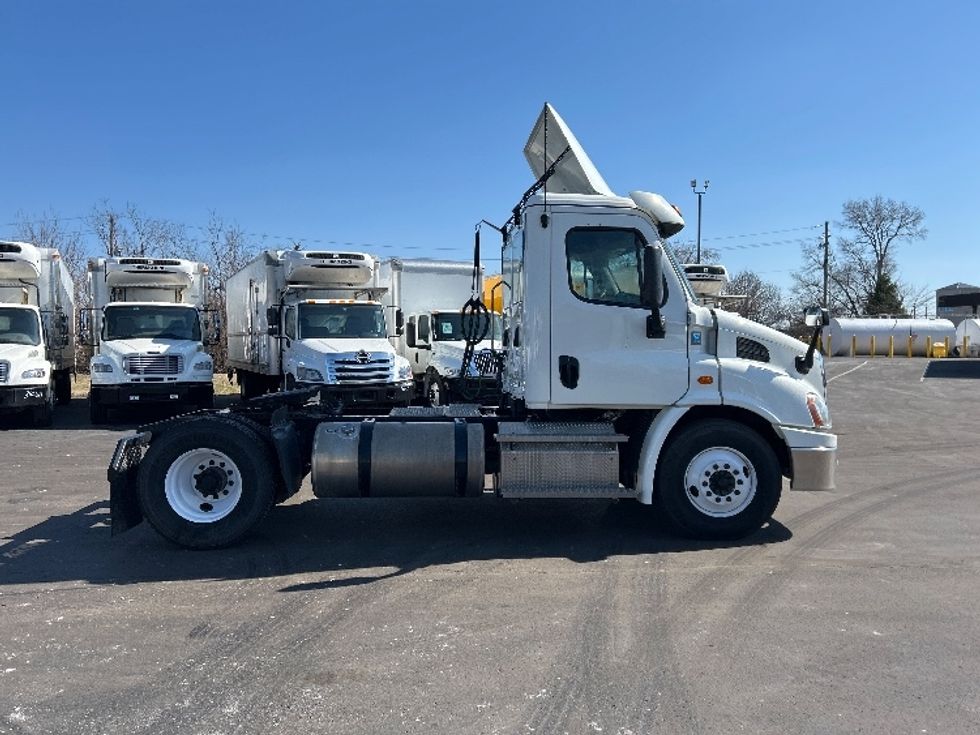 Day Cab Tractor-Heavy Duty Tractors-Freightliner-2020-Cascadia 11342ST-Indianapolis-IN-348,816\n\t\tmiles-$ 30,250 - Image 8