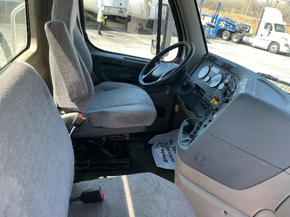 Day Cab Tractor-Heavy Duty Tractors-Freightliner-2020-Cascadia 11342ST-La Porte-IN-249,667\n\t\tmiles-$ 37,750 - Image 14