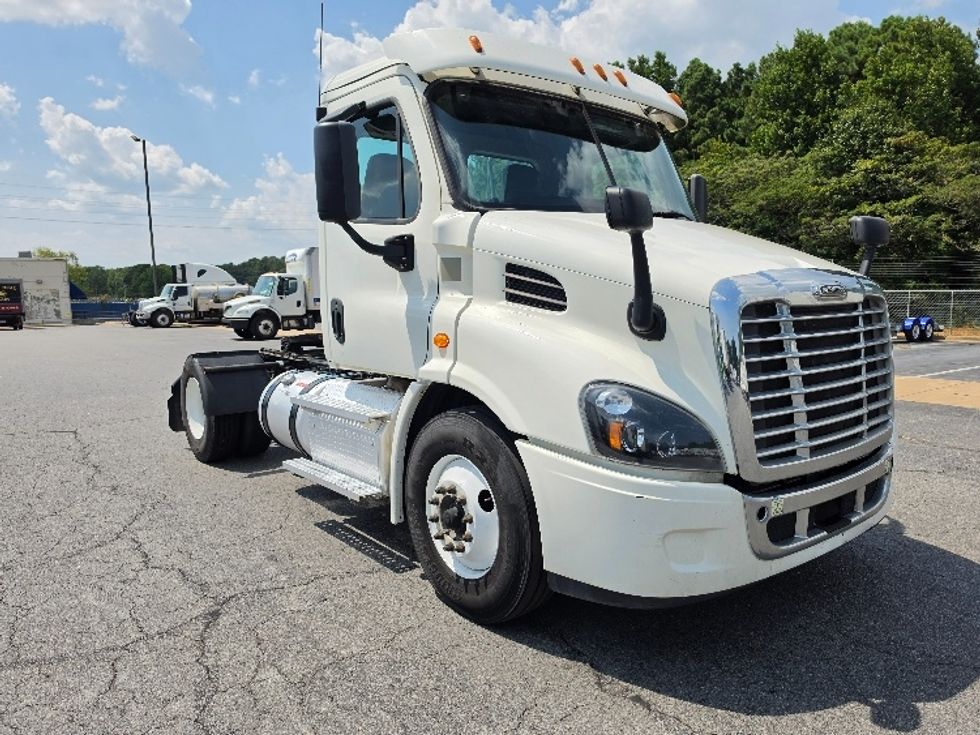 Day Cab Tractor-Heavy Duty Tractors-Freightliner-2020-Cascadia 11342ST-Little Rock-AR-348,412\n\t\tmiles-$ 32,000 - Image 1