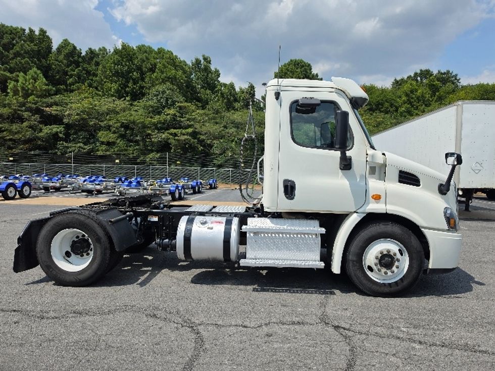 Day Cab Tractor-Heavy Duty Tractors-Freightliner-2020-Cascadia 11342ST-Little Rock-AR-348,412\n\t\tmiles-$ 32,000 - Image 8