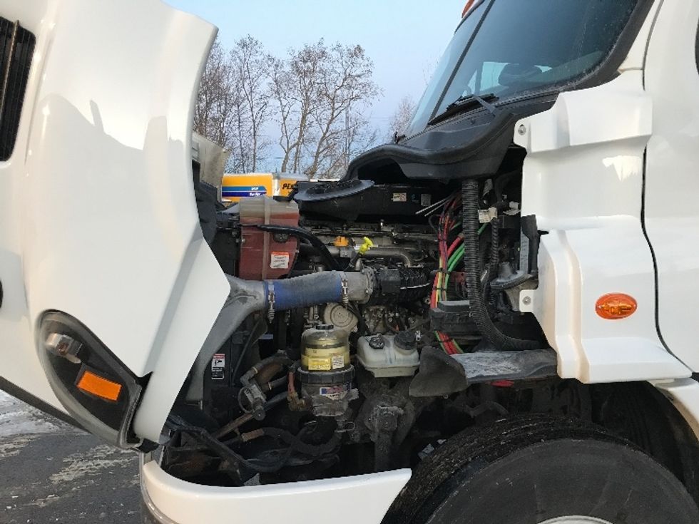 Day Cab Tractor-Heavy Duty Tractors-Freightliner-2020-Cascadia 11342ST-Londonderry-NH-214,531\n\t\tmiles-$ 38,250 - Image 17