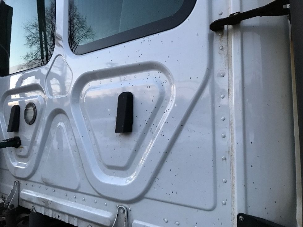 Day Cab Tractor-Heavy Duty Tractors-Freightliner-2020-Cascadia 11342ST-Londonderry-NH-214,531\n\t\tmiles-$ 38,250 - Image 20