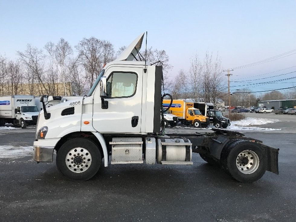 Day Cab Tractor-Heavy Duty Tractors-Freightliner-2020-Cascadia 11342ST-Londonderry-NH-214,531\n\t\tmiles-$ 38,250 - Image 4