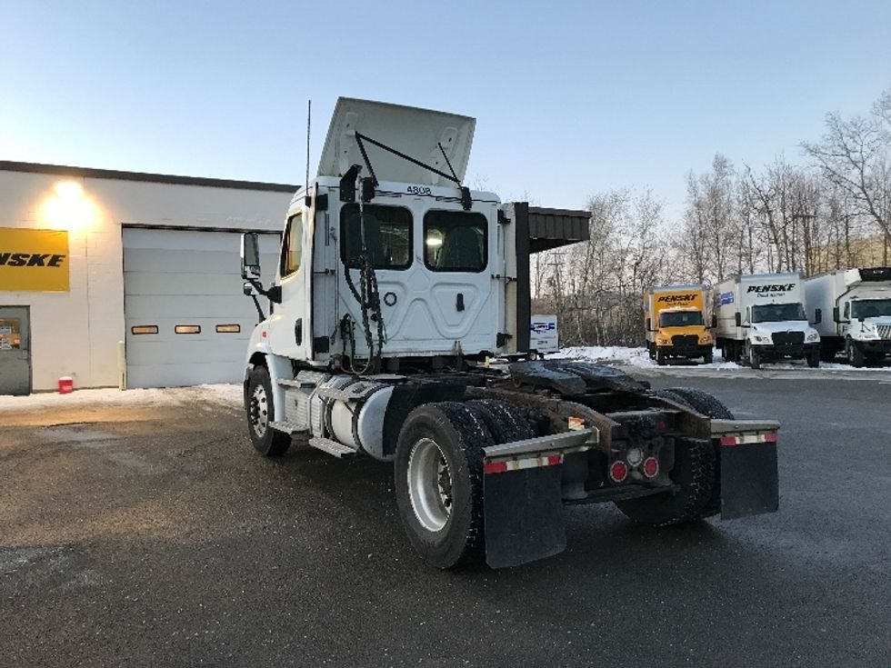 Day Cab Tractor-Heavy Duty Tractors-Freightliner-2020-Cascadia 11342ST-Londonderry-NH-214,531\n\t\tmiles-$ 38,250 - Image 5