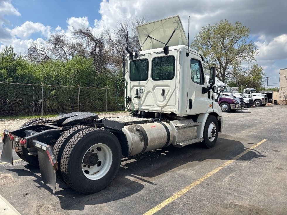 Day Cab Tractor-Heavy Duty Tractors-Freightliner-2020-Cascadia 11342ST-Middlefield-OH-370,387\n\t\tmiles-$ 28,500 - Image 7