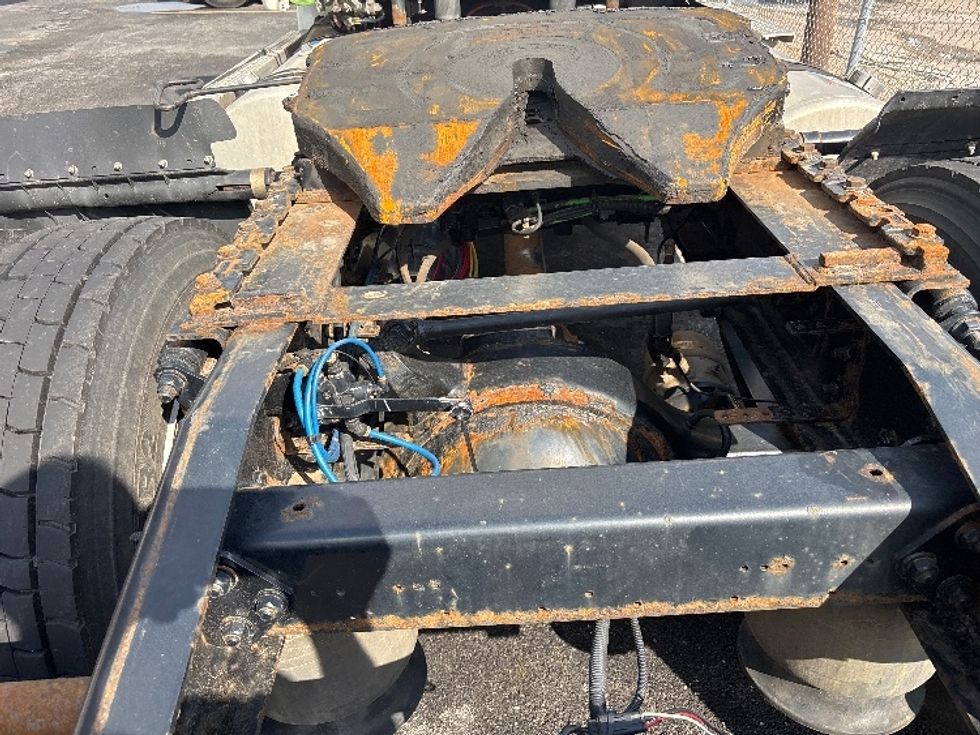 Day Cab Tractor-Heavy Duty Tractors-Freightliner-2020-Cascadia 11342ST-Middlefield-OH-400,860\n\t\tmiles-$ 28,750 - Image 6