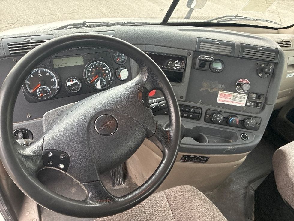 Day Cab Tractor-Heavy Duty Tractors-Freightliner-2020-Cascadia 11342ST-Nashville-TN-335,387\n\t\tmiles-$ 35,750 - Image 11