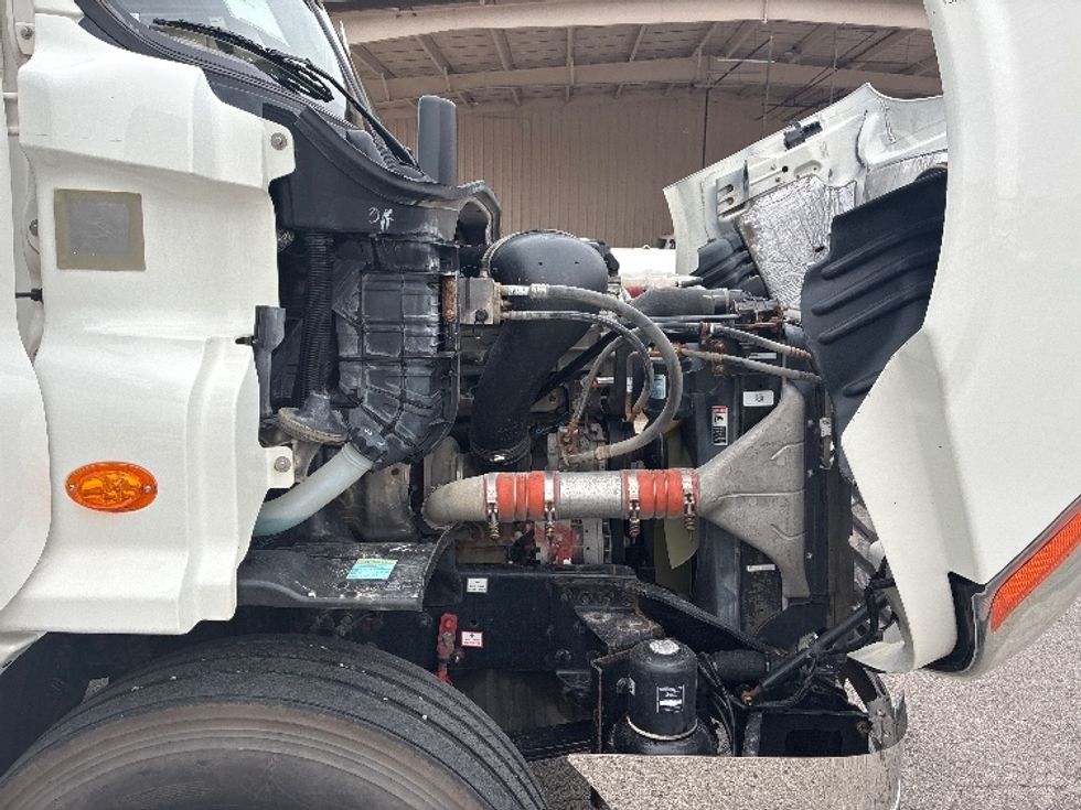 Day Cab Tractor-Heavy Duty Tractors-Freightliner-2020-Cascadia 11342ST-Nashville-TN-335,387\n\t\tmiles-$ 35,750 - Image 15