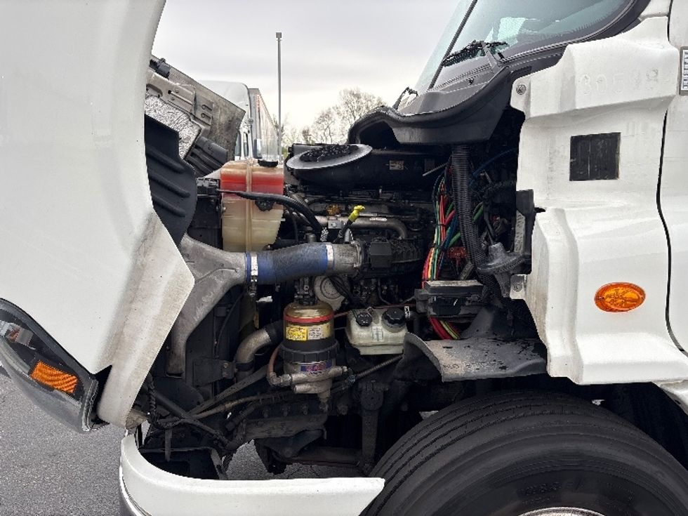 Day Cab Tractor-Heavy Duty Tractors-Freightliner-2020-Cascadia 11342ST-Swedesboro-NJ-477,351\n\t\tmiles-$ 28,750 - Image 16