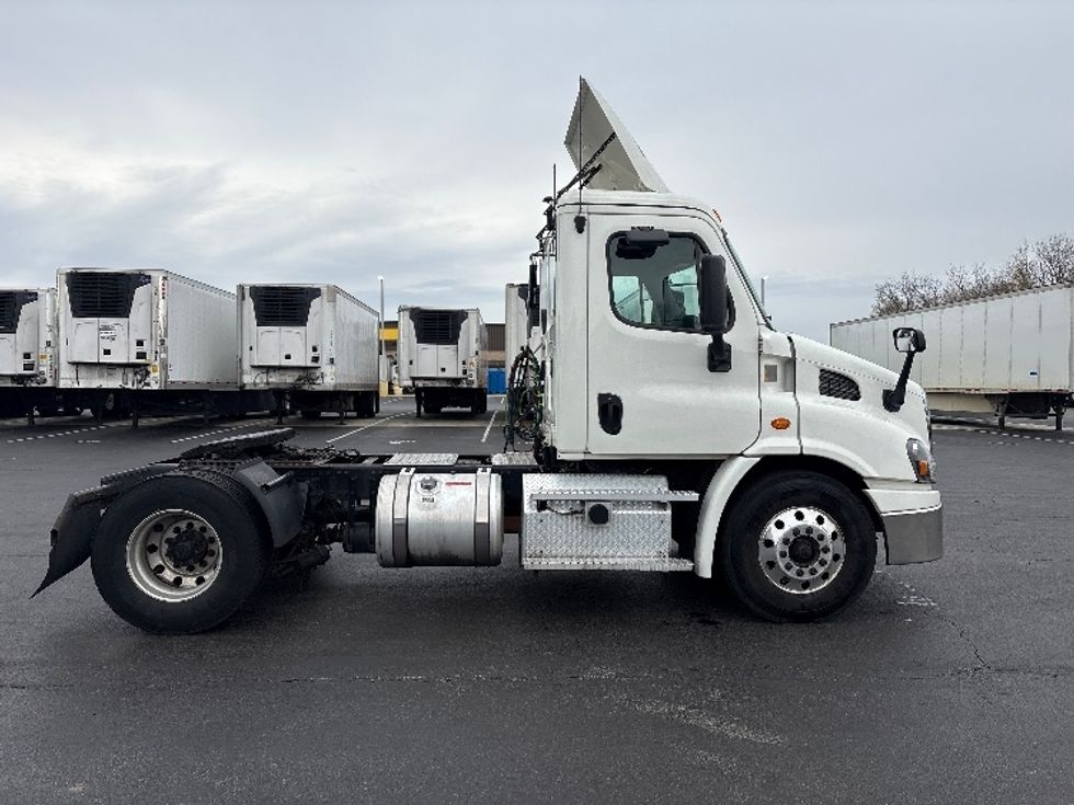 Day Cab Tractor-Heavy Duty Tractors-Freightliner-2020-Cascadia 11342ST-Swedesboro-NJ-477,351\n\t\tmiles-$ 28,750 - Image 8