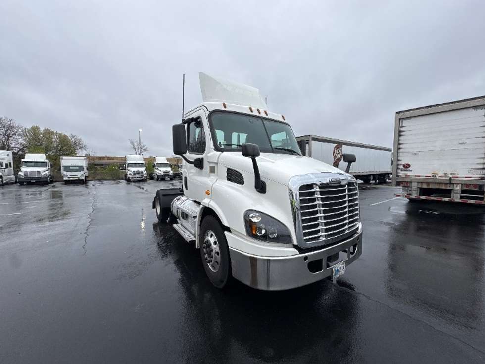 Day Cab Tractor-Heavy Duty Tractors-Freightliner-2020-Cascadia 11342ST-Swedesboro-NJ-481,013
miles-$ 24,000