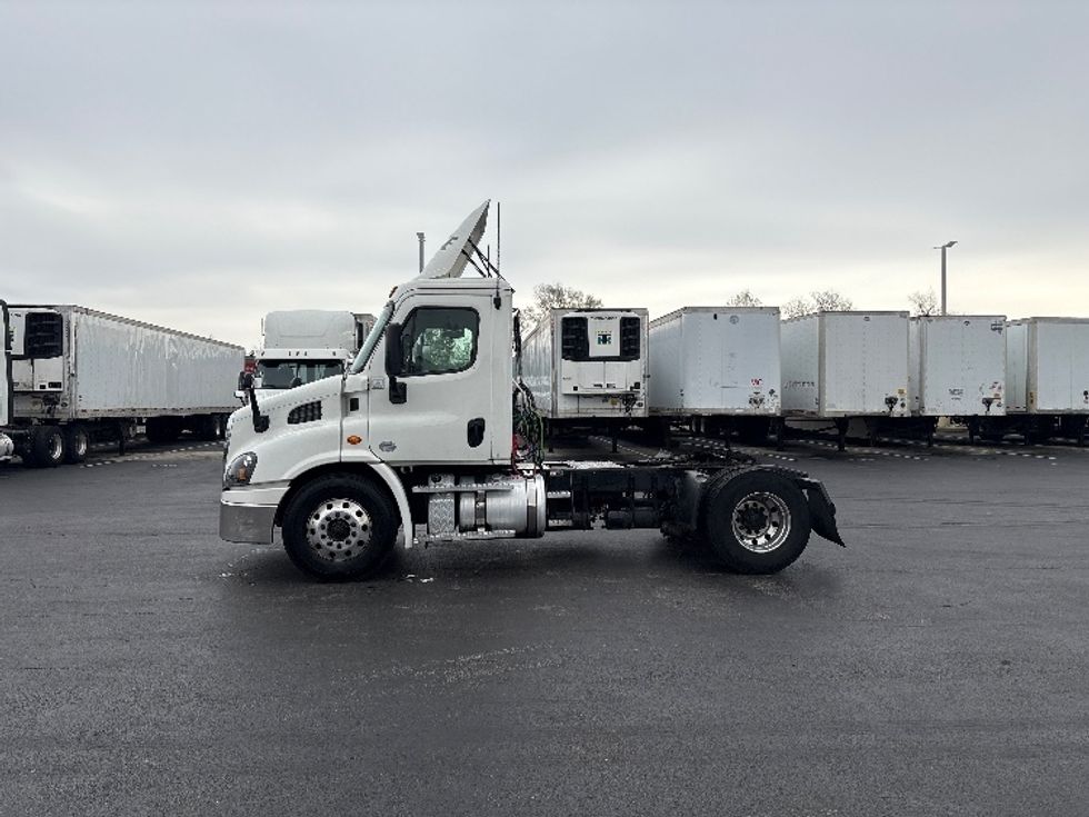 Day Cab Tractor-Heavy Duty Tractors-Freightliner-2020-Cascadia 11342ST-Swedesboro-NJ-481,013\n\t\tmiles-$ 24,000 - Image 4