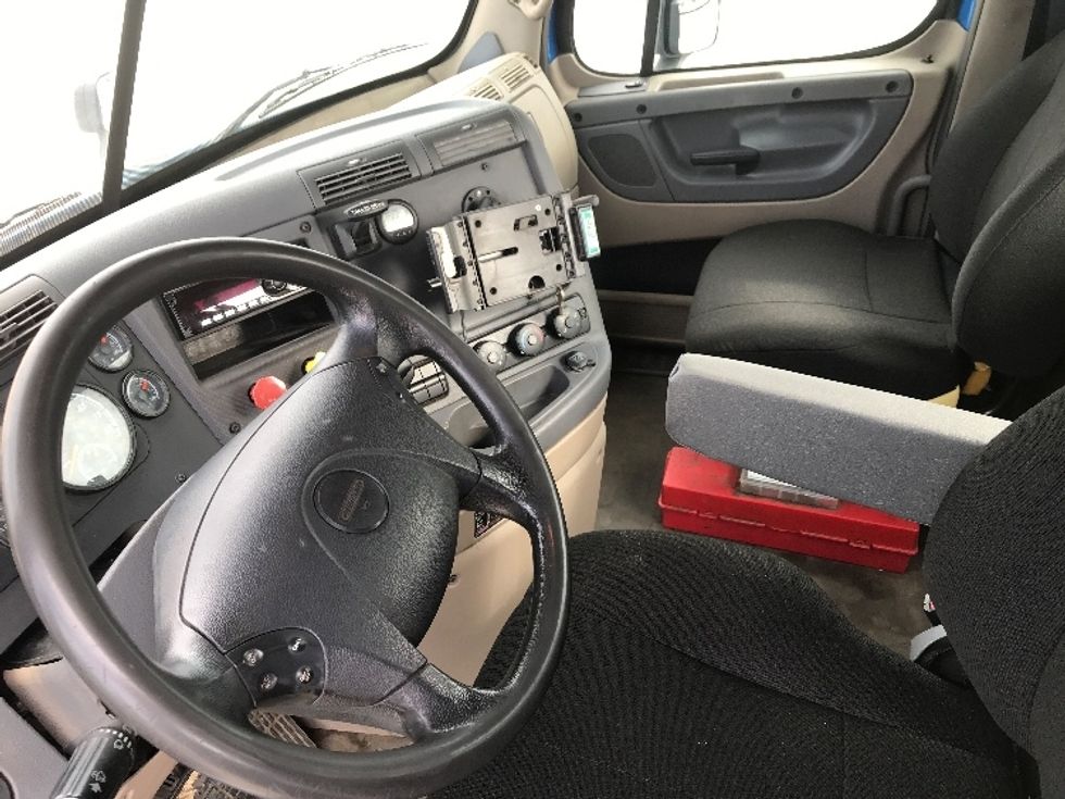 Day Cab Tractor-Heavy Duty Tractors-Freightliner-2020-Cascadia 11342ST-Tampa-FL-185,611\n\t\tmiles-$ 48,250 - Image 10