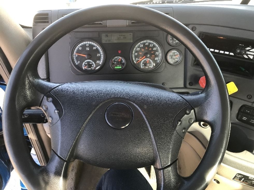 Day Cab Tractor-Heavy Duty Tractors-Freightliner-2020-Cascadia 11342ST-Tampa-FL-185,611\n\t\tmiles-$ 48,250 - Image 11