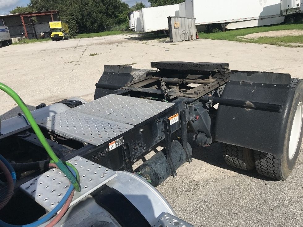 Day Cab Tractor-Heavy Duty Tractors-Freightliner-2020-Cascadia 11342ST-Tampa-FL-185,611\n\t\tmiles-$ 48,250 - Image 17