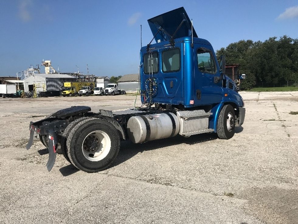 Day Cab Tractor-Heavy Duty Tractors-Freightliner-2020-Cascadia 11342ST-Tampa-FL-185,611\n\t\tmiles-$ 48,250 - Image 7