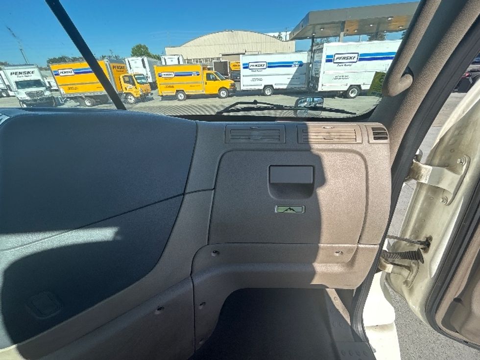 Day Cab Tractor-Heavy Duty Tractors-Freightliner-2020-Cascadia 11342ST-West Sacramento-CA-161,797\n\t\tmiles-$ 48,750 - Image 13