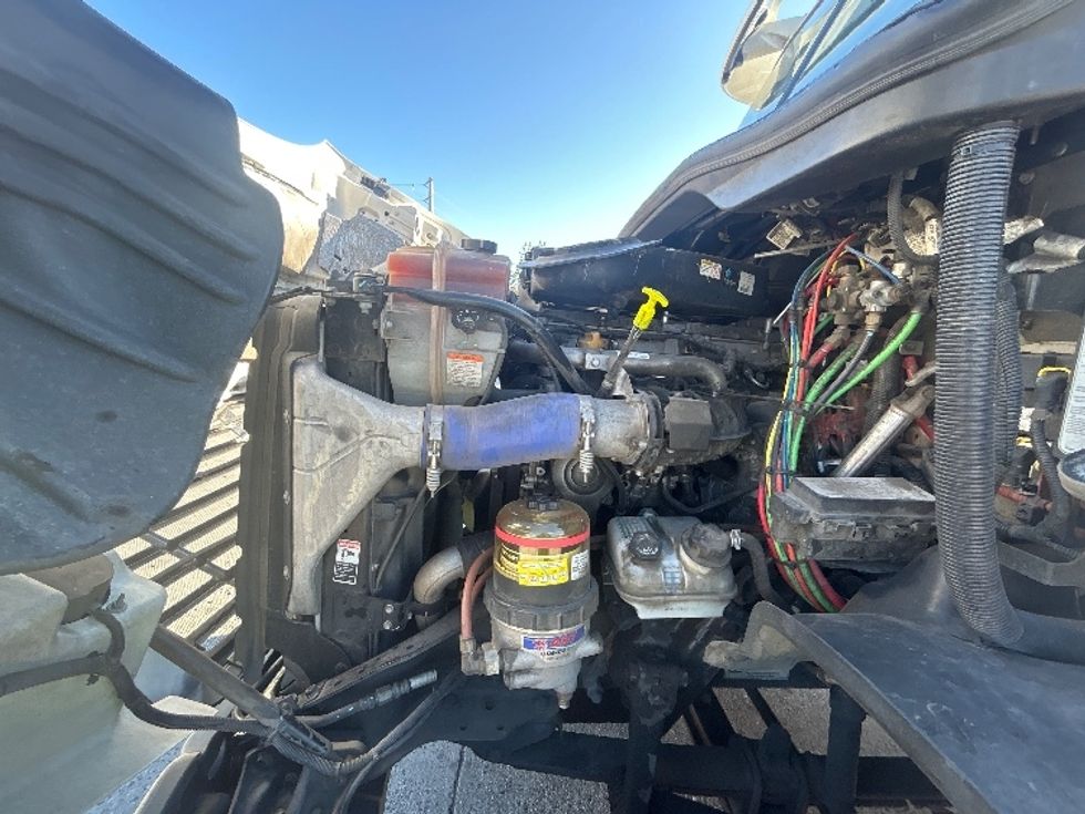 Day Cab Tractor-Heavy Duty Tractors-Freightliner-2020-Cascadia 11342ST-West Sacramento-CA-161,797\n\t\tmiles-$ 48,750 - Image 16
