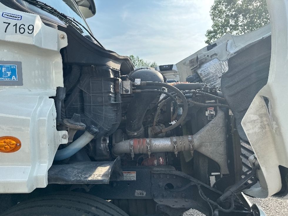 Day Cab Tractor-Heavy Duty Tractors-Freightliner-2020-Cascadia 11342ST-Wixom-MI-176,352\n\t\tmiles-$ 37,250 - Image 15