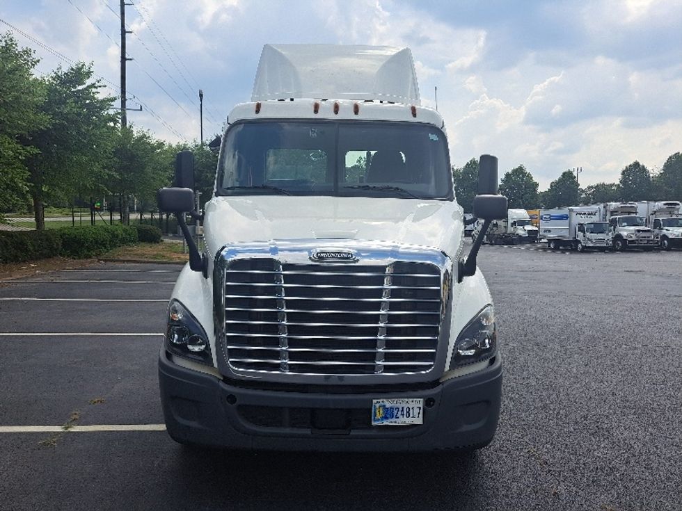 Day Cab Tractor-Heavy Duty Tractors-Freightliner-2020-Cascadia 11364ST-Atlanta-GA-109,671\n\t\tmiles-$ 60,000 - Image 2