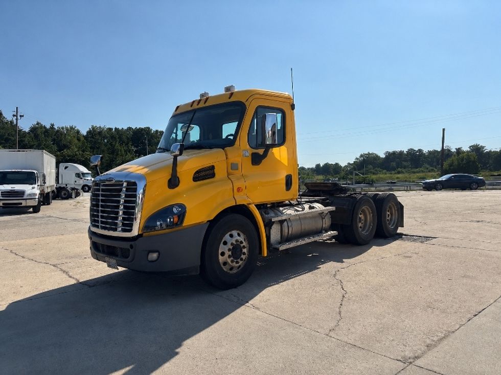 Day Cab Tractor-Heavy Duty Tractors-Freightliner-2020-Cascadia 11364ST-Birmingham-AL-482,353\n\t\tmiles-$ 34,750 - Image 3