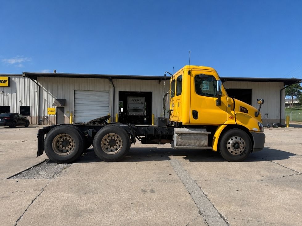 Day Cab Tractor-Heavy Duty Tractors-Freightliner-2020-Cascadia 11364ST-Birmingham-AL-482,353\n\t\tmiles-$ 34,750 - Image 8