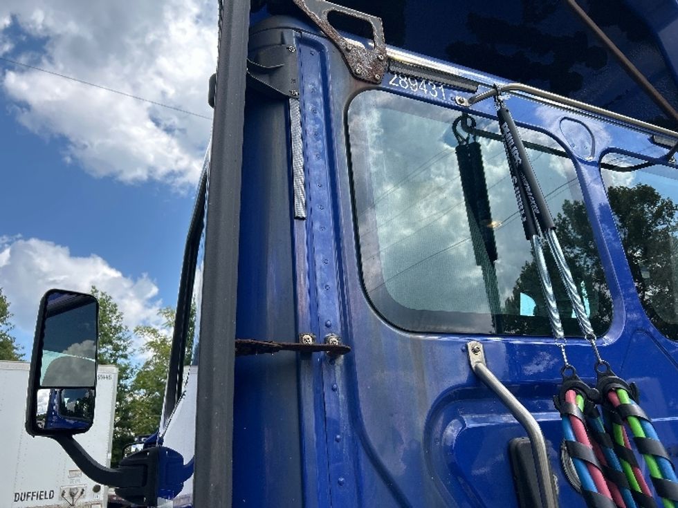 Day Cab Tractor-Heavy Duty Tractors-Freightliner-2020-Cascadia 11364ST-Blountville-TN-399,631\n\t\tmiles-$ 45,000 - Image 22