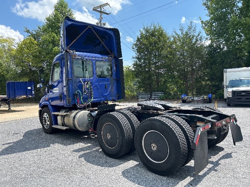 Day Cab Tractor-Heavy Duty Tractors-Freightliner-2020-Cascadia 11364ST-Blountville-TN-399,631\n\t\tmiles-$ 45,000 - Image 5