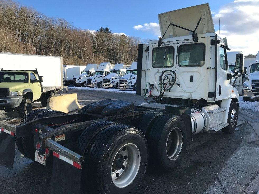 Day Cab Tractor-Heavy Duty Tractors-Freightliner-2020-Cascadia 11364ST-Chicopee-MA-212,771\n\t\tmiles-$ 53,000 - Image 7