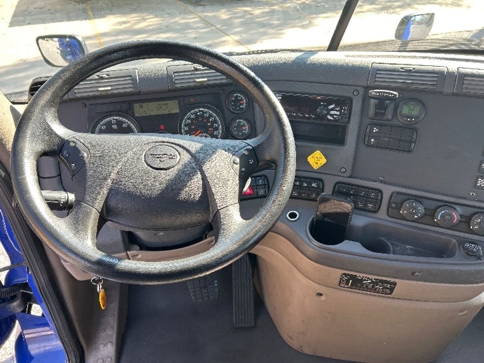 Day Cab Tractor-Heavy Duty Tractors-Freightliner-2020-Cascadia 11364ST-Cleveland-TN-406,651\n\t\tmiles-$ 45,000 - Image 11
