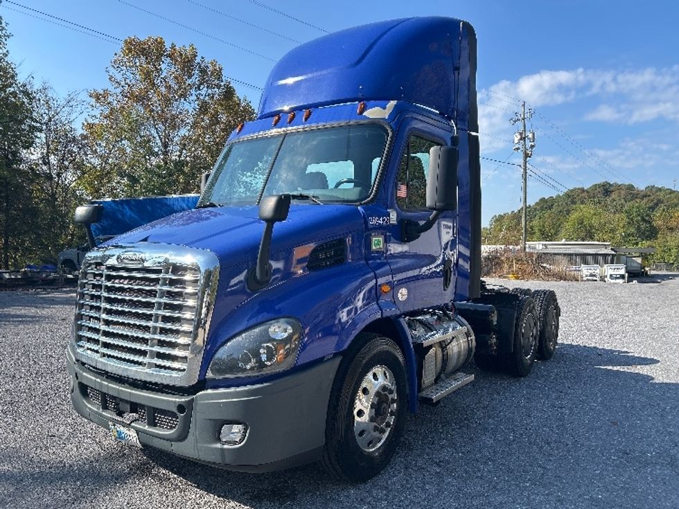 Day Cab Tractor-Heavy Duty Tractors-Freightliner-2020-Cascadia 11364ST-Cleveland-TN-406,651\n\t\tmiles-$ 45,000 - Image 3