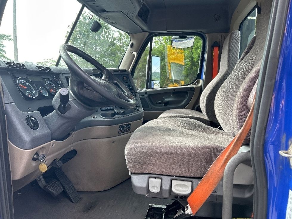 Day Cab Tractor-Heavy Duty Tractors-Freightliner-2020-Cascadia 11364ST-Cleveland-TN-538,554\n\t\tmiles-$ 34,750 - Image 10