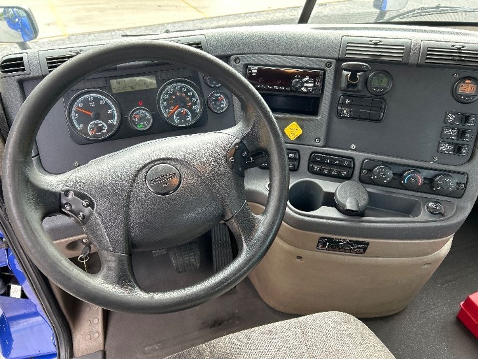 Day Cab Tractor-Heavy Duty Tractors-Freightliner-2020-Cascadia 11364ST-Cleveland-TN-538,554\n\t\tmiles-$ 34,750 - Image 11