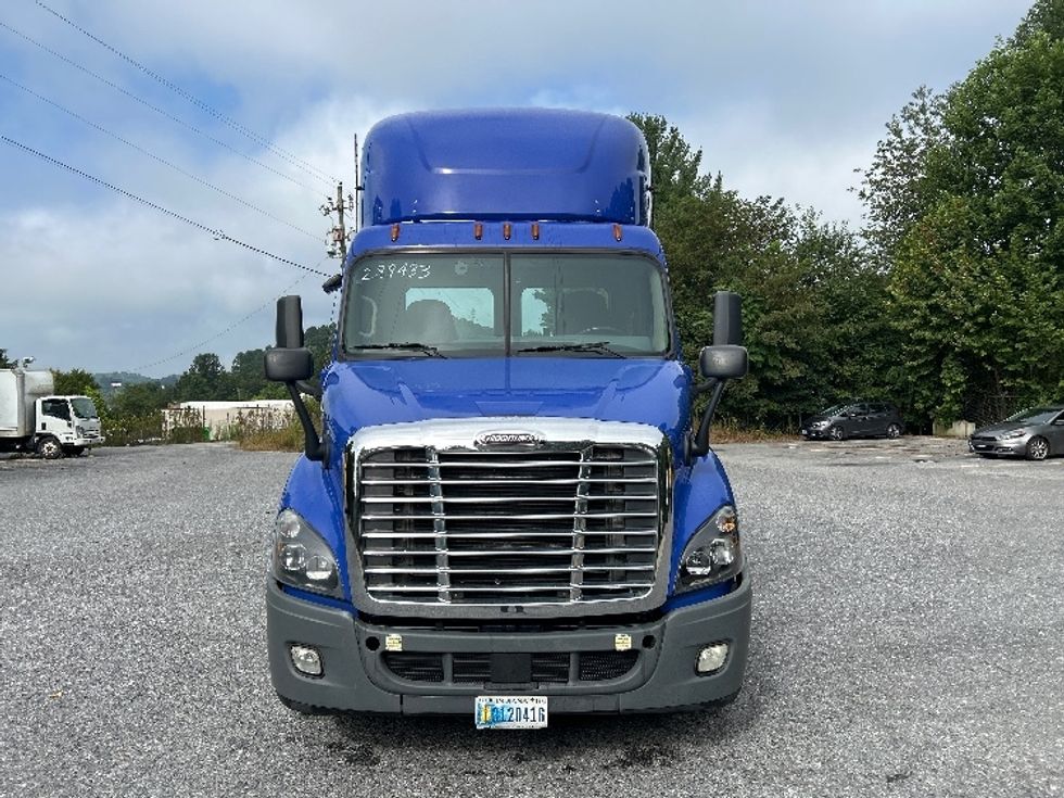 Day Cab Tractor-Heavy Duty Tractors-Freightliner-2020-Cascadia 11364ST-Cleveland-TN-538,554\n\t\tmiles-$ 34,750 - Image 2