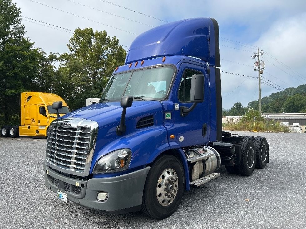 Day Cab Tractor-Heavy Duty Tractors-Freightliner-2020-Cascadia 11364ST-Cleveland-TN-538,554\n\t\tmiles-$ 34,750 - Image 3