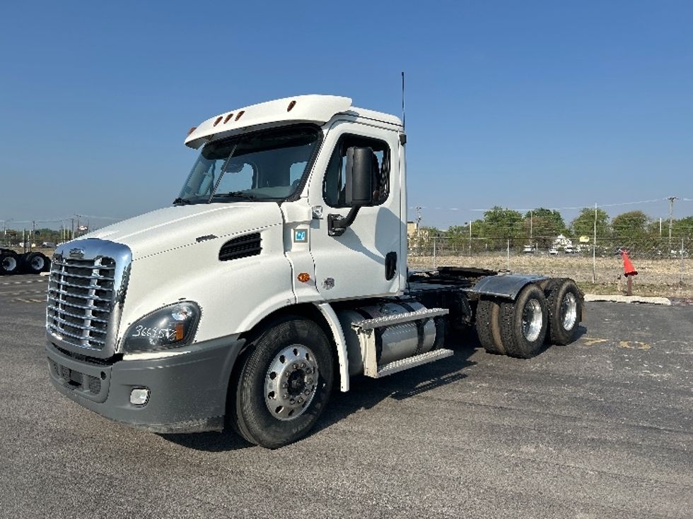 Day Cab Tractor-Heavy Duty Tractors-Freightliner-2020-Cascadia 11364ST-East Chicago-IN-430,061\n\t\tmiles-$ 39,250 - Image 3