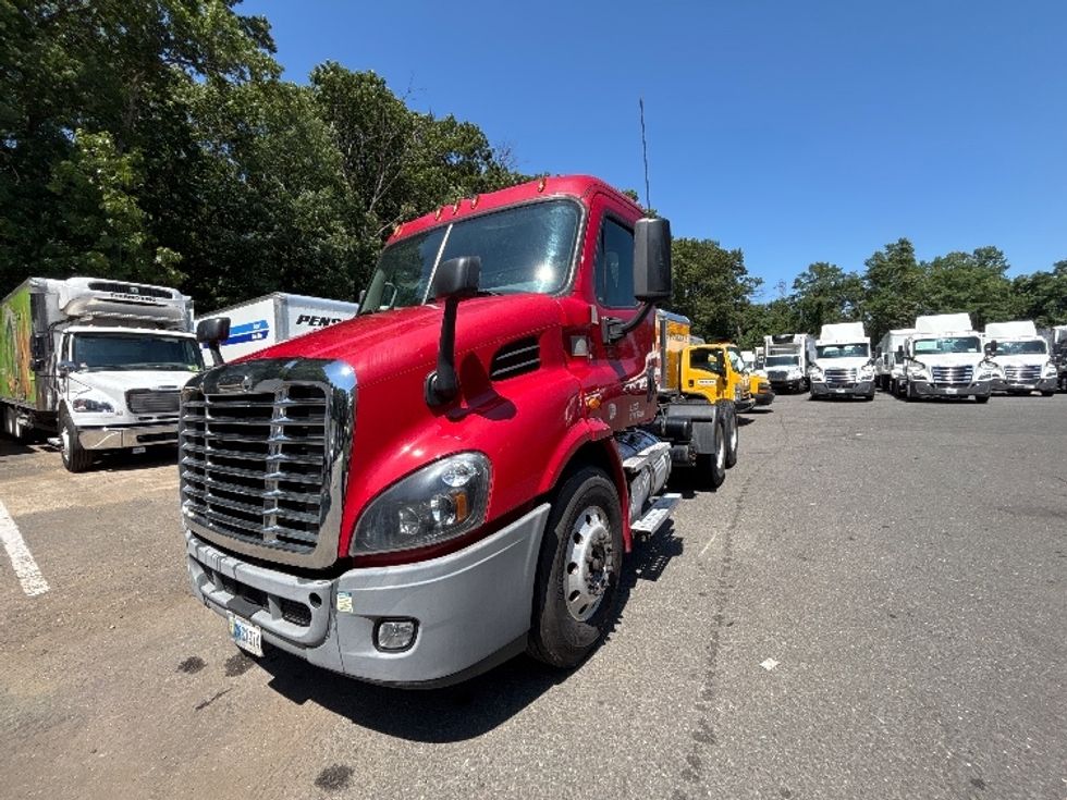 Day Cab Tractor-Heavy Duty Tractors-Freightliner-2020-Cascadia 11364ST-Edison-NJ-163,588\n\t\tmiles-$ 55,500 - Image 3