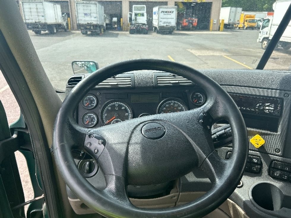 Day Cab Tractor-Heavy Duty Tractors-Freightliner-2020-Cascadia 11364ST-Edison-NJ-544,125\n\t\tmiles-$ 28,750 - Image 11