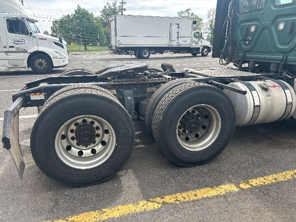Day Cab Tractor-Heavy Duty Tractors-Freightliner-2020-Cascadia 11364ST-Edison-NJ-544,125\n\t\tmiles-$ 28,750 - Image 18