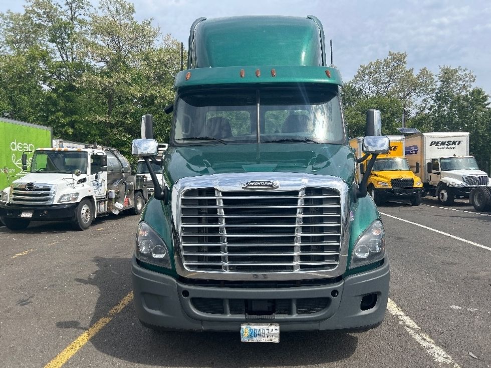 Day Cab Tractor-Heavy Duty Tractors-Freightliner-2020-Cascadia 11364ST-Edison-NJ-544,125\n\t\tmiles-$ 28,750 - Image 2
