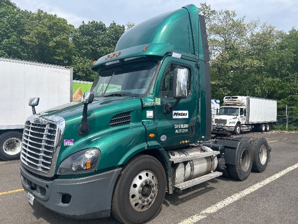 Day Cab Tractor-Heavy Duty Tractors-Freightliner-2020-Cascadia 11364ST-Edison-NJ-544,125\n\t\tmiles-$ 28,750 - Image 3