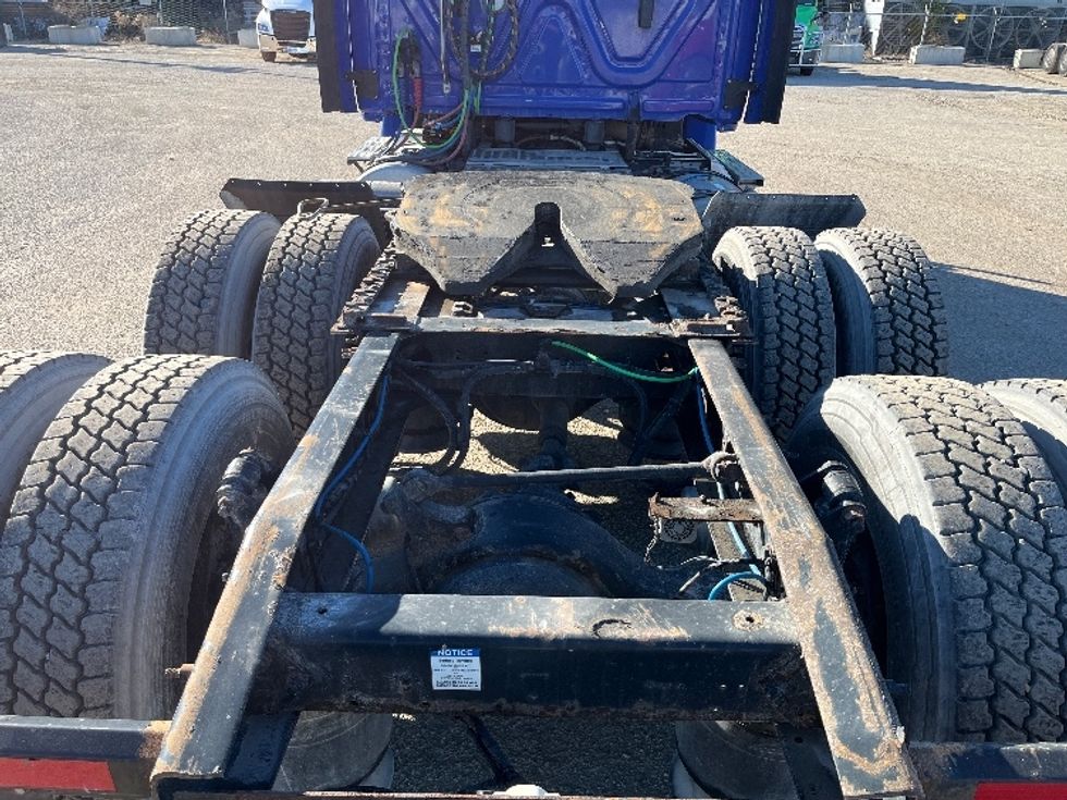 Day Cab Tractor-Heavy Duty Tractors-Freightliner-2020-Cascadia 11364ST-Elkhart-IN-327,433\n\t\tmiles-$ 46,500 - Image 6