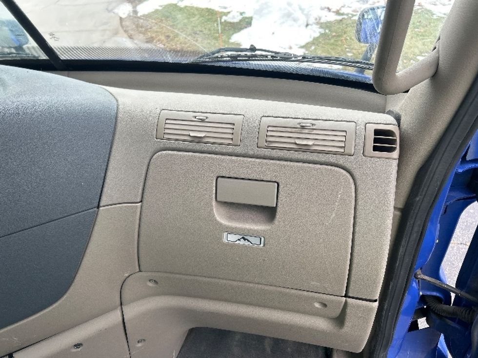 Day Cab Tractor-Heavy Duty Tractors-Freightliner-2020-Cascadia 11364ST-Elkhart-IN-389,287\n\t\tmiles-$ 43,250 - Image 13