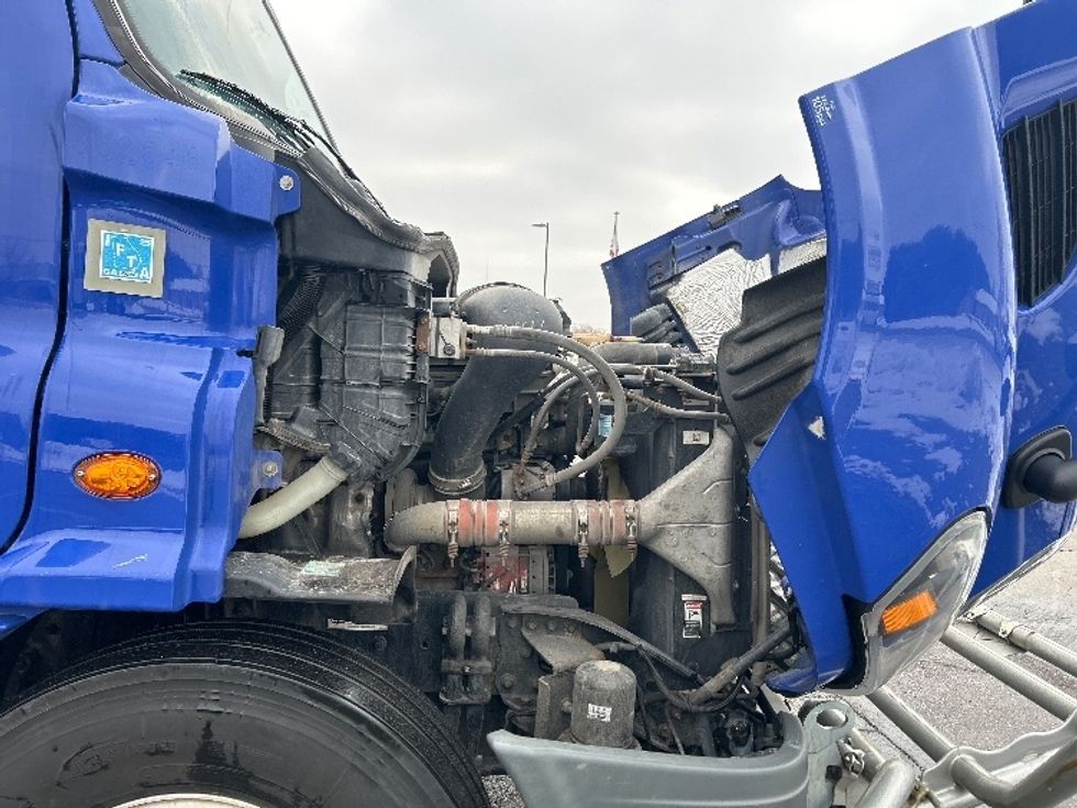 Day Cab Tractor-Heavy Duty Tractors-Freightliner-2020-Cascadia 11364ST-Elkhart-IN-389,287\n\t\tmiles-$ 43,250 - Image 15