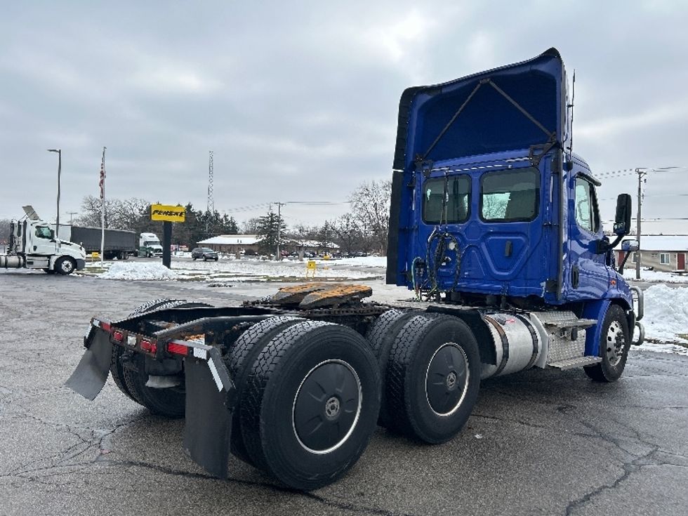 Day Cab Tractor-Heavy Duty Tractors-Freightliner-2020-Cascadia 11364ST-Elkhart-IN-389,287\n\t\tmiles-$ 43,250 - Image 7