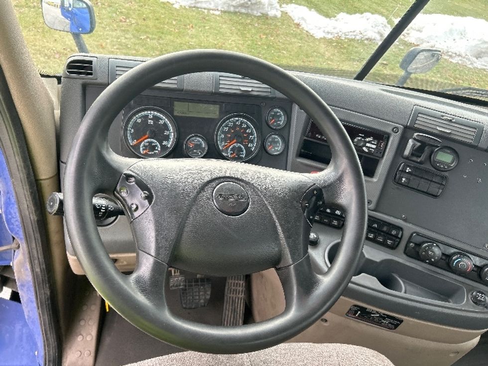 Day Cab Tractor-Heavy Duty Tractors-Freightliner-2020-Cascadia 11364ST-Elkhart-IN-404,909\n\t\tmiles-$ 42,500 - Image 11