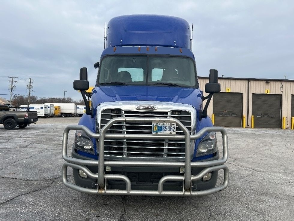 Day Cab Tractor-Heavy Duty Tractors-Freightliner-2020-Cascadia 11364ST-Elkhart-IN-404,909\n\t\tmiles-$ 42,500 - Image 2