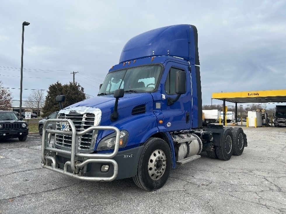 Day Cab Tractor-Heavy Duty Tractors-Freightliner-2020-Cascadia 11364ST-Elkhart-IN-404,909\n\t\tmiles-$ 42,500 - Image 3