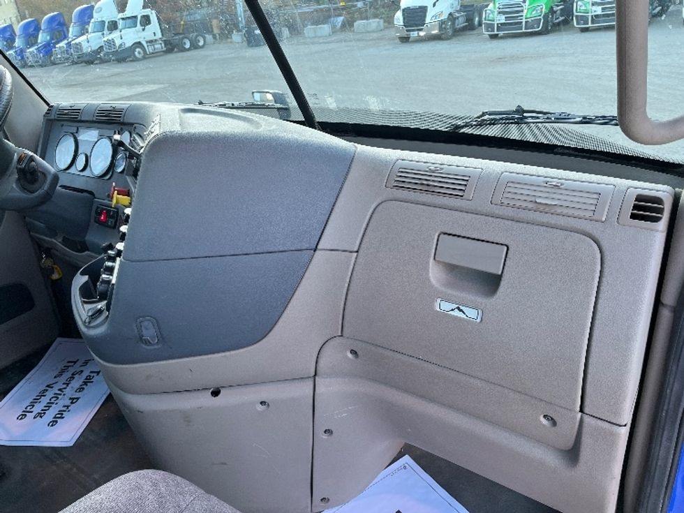 Day Cab Tractor-Heavy Duty Tractors-Freightliner-2020-Cascadia 11364ST-Elkhart-IN-407,892\n\t\tmiles-$ 42,750 - Image 13